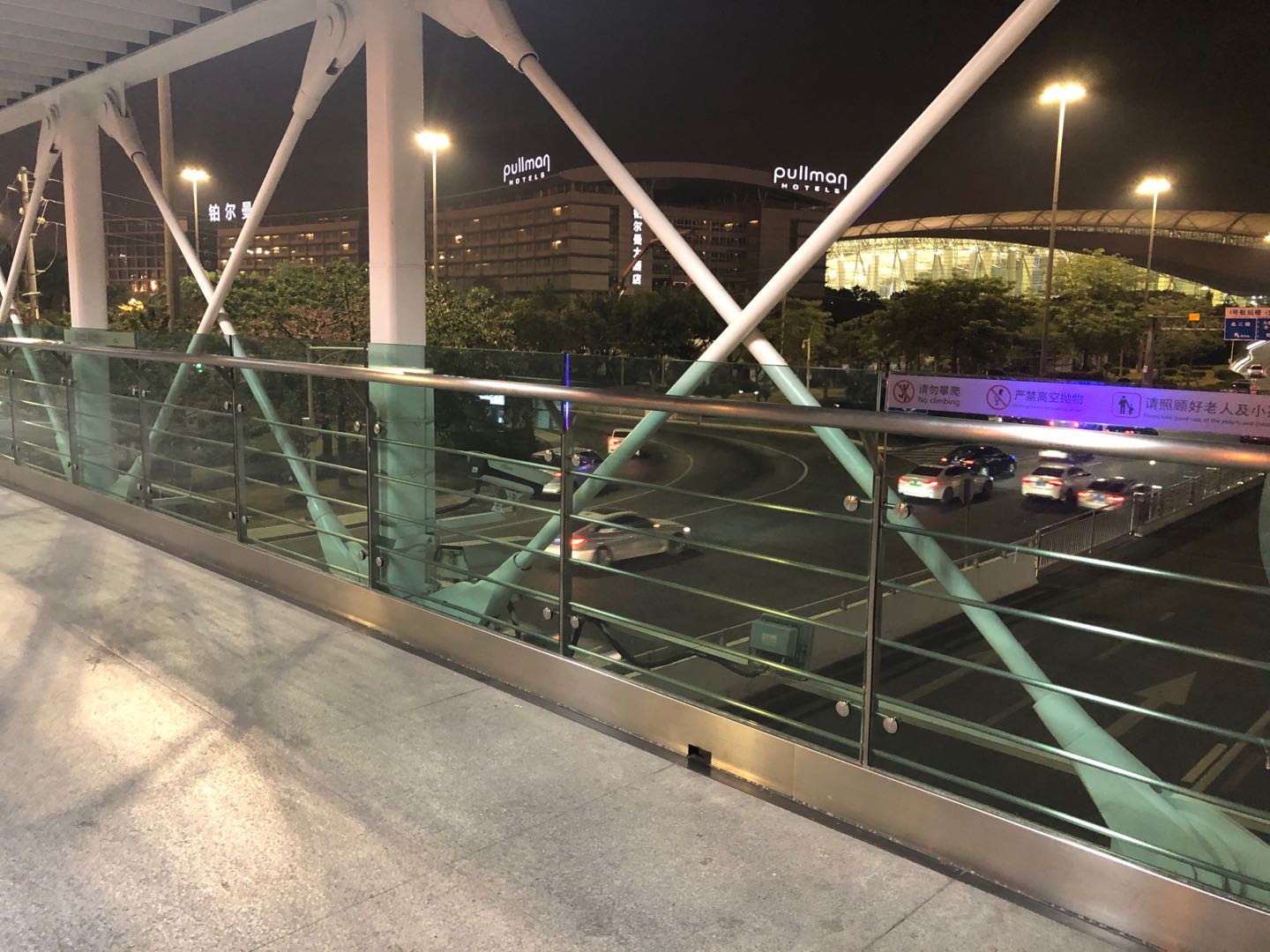 立交桥欧洲买球管防护栏